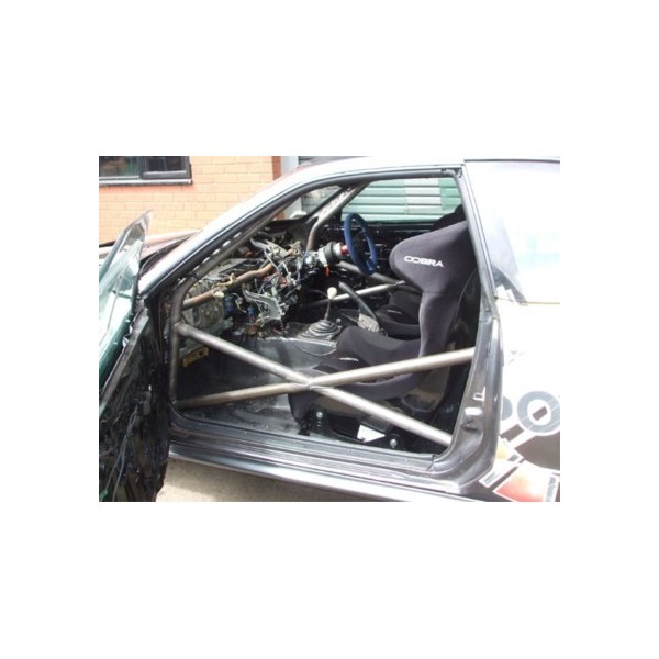 Nissan roll cage