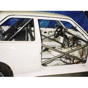 BMW E30 roll cage (T45)